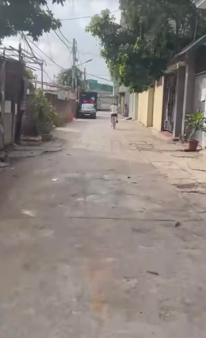 Đất nền Yên Phú, Liên Ninh 40m² giá 4 tỷ - Sổ đỏ chính chủ, thuận tiện giao thông!