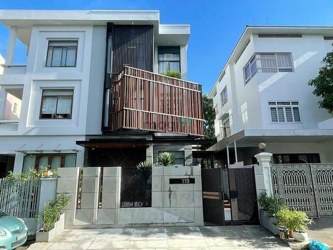 Bán biệt thự song lập khu Mỹ Hưng, Q.7 - 154.47m² giá 55 tỷ - Không cần sửa chữa!