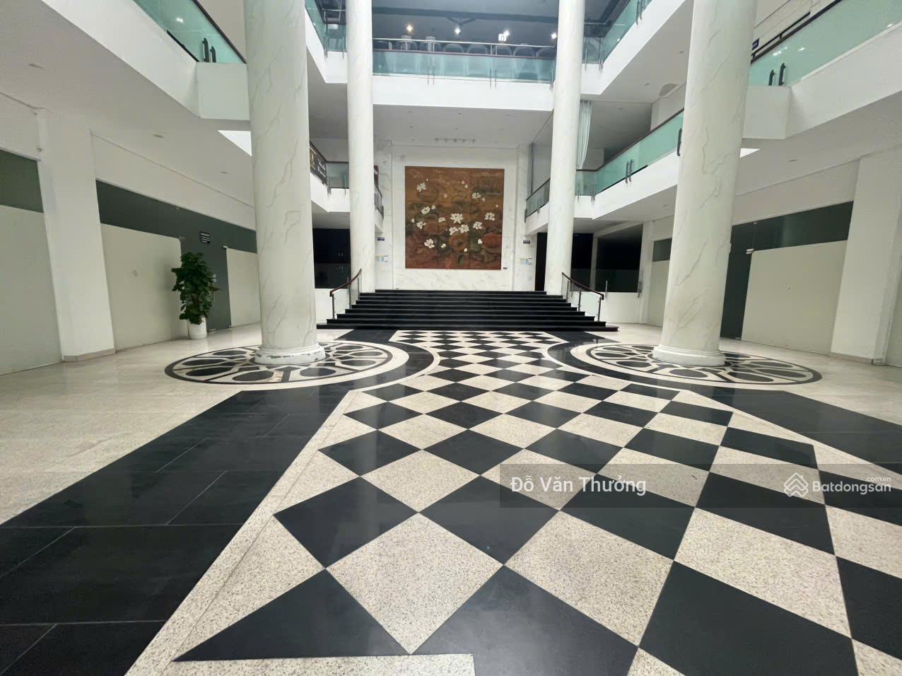 Sàn văn phòng 260m² tại Trịnh Công Sơn, Tây Hồ - View hồ cực đẹp, giá chỉ 52 triệu!