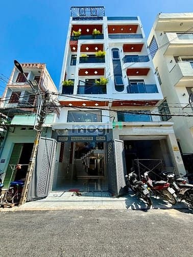 Nhà đẹp bên công viên Phần Mềm Quang Trung, 72m², 4PN, giá 8.6 tỷ - Thương lượng ngay!