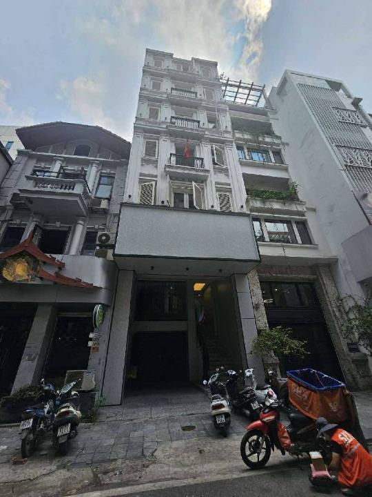 Bán tòa nhà mặt phố Bùi Thị Xuân, Hai Bà Trưng, 105m², 110 tỷ - Đầu tư sinh lời ổn định!