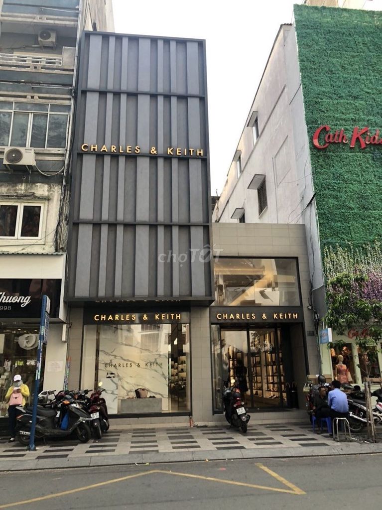 Cho thuê nhà mặt tiền 35-37 Nguyễn Trãi, Bến Thành, Quận 1 - Diện tích 120m², bàn giao ngay!