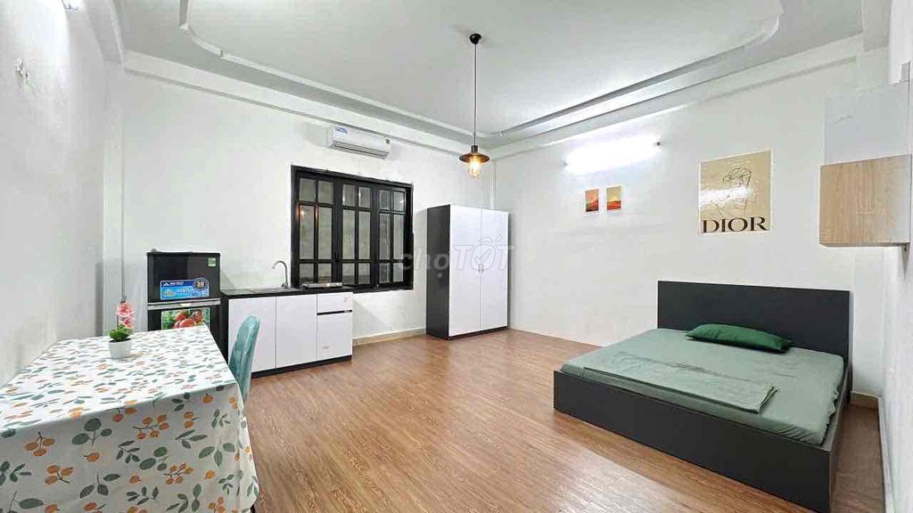 Căn hộ dịch vụ Tân Bình 35m² giá 5.2 triệu - Full nội thất tiện nghi, gần công viên Hoàng Văn Thụ!