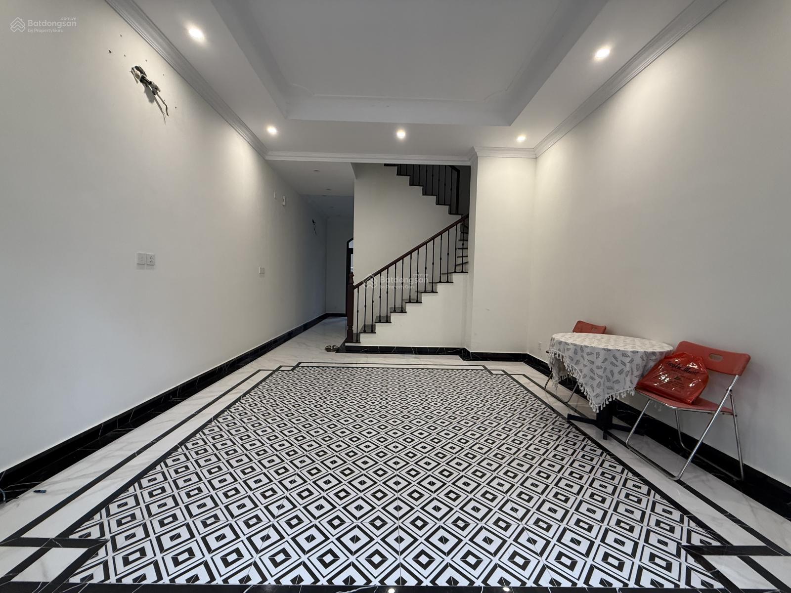 Nhà liền kề Nghĩa Trụ 58.5m² giá 9 tỷ - Hoàn thiện đầy đủ nội thất