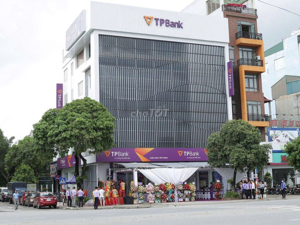 Cho thuê nhà nguyên căn góc 2 mặt tiền Cách Mạng Tháng 8 - 160m² giá 75 triệu - Phù hợp showroom, văn phòng, spa!