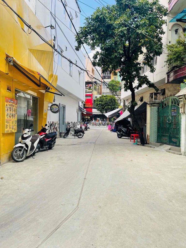 Nhà riêng Cách Mạng Tháng 8, Quận 10 - 30m² giá 4.7 tỷ - Sẵn sàng vào ở!