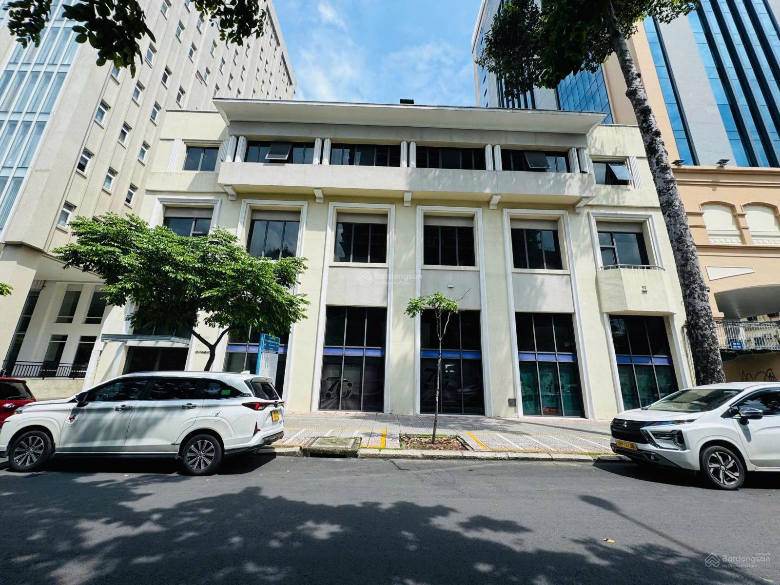 Cho thuê tòa nhà mặt tiền 4000m² tại Số 10 Hàm Nghi, Quận 1 - Vị trí đắc địa, kinh doanh đa ngành!