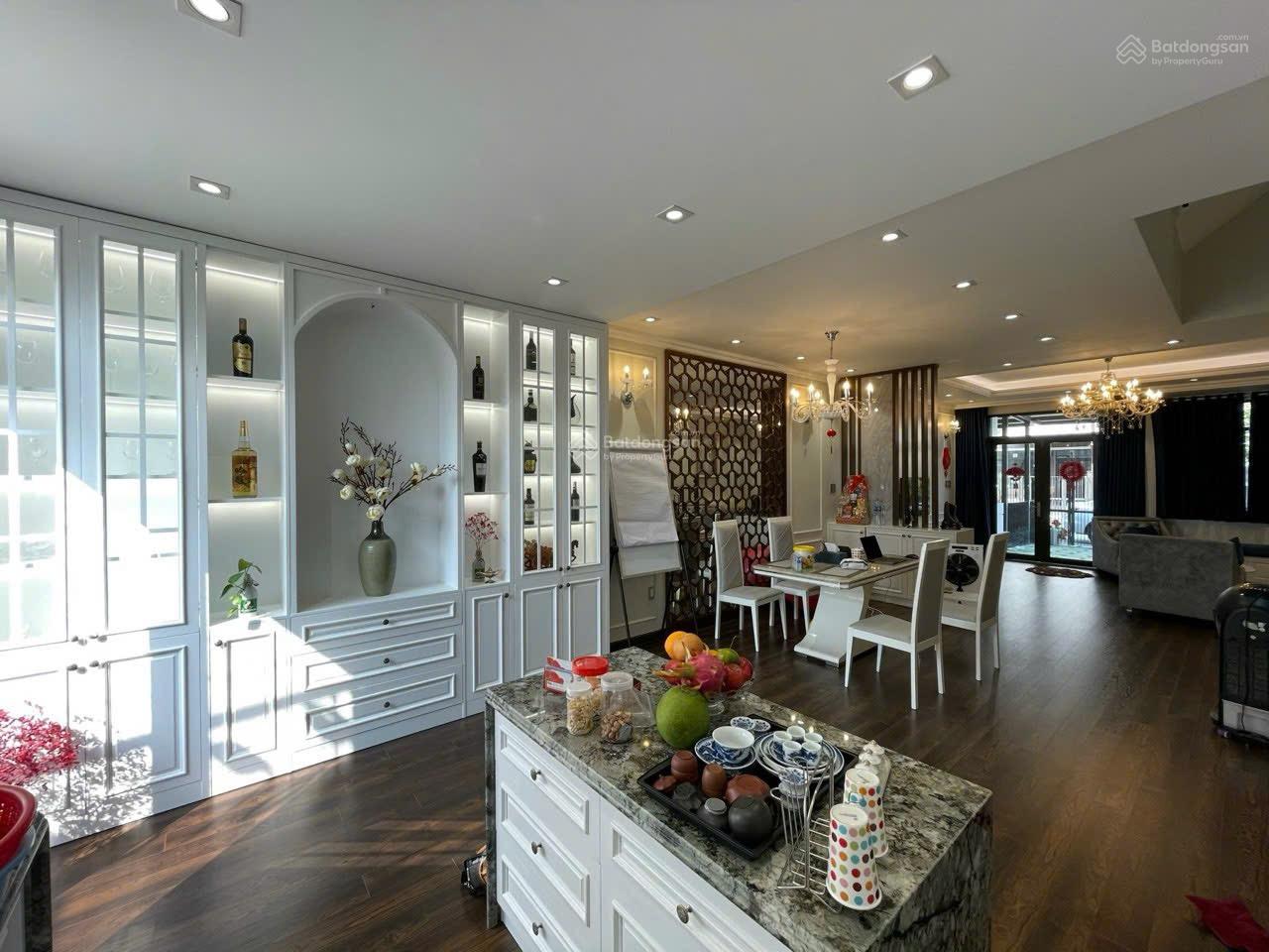 Nhà phố Valora Compound Bình Chánh 100m² giá 25 triệu - Nội thất cao cấp, vào ở ngay!