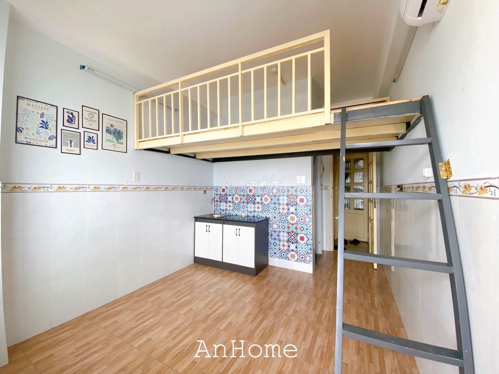 Phòng trọ có gác 30m² tại Gò Vấp chỉ 3.3 triệu - Vị trí đắc địa, gần trường đại học!