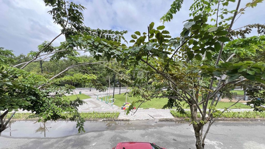 Nhà Tây Bắc cho thuê 70m² giá 7 triệu - View công viên thoáng mát!