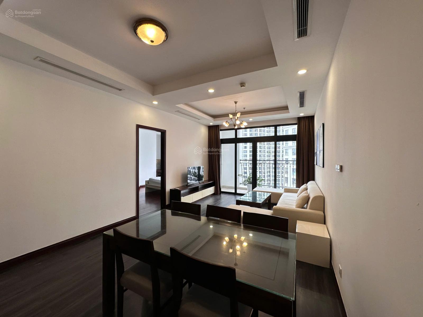 Căn hộ 2PN Royal City 105m² giá 28 triệu - Sẵn sàng vào ở ngay!