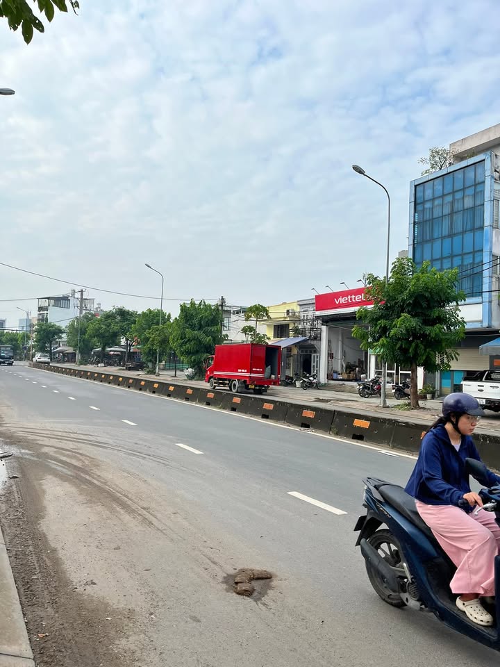 Đất mặt tiền Lê Thị Riêng, Quận 12, 1000m², Giá 100 tỷ - Cơ hội đầu tư hấp dẫn!