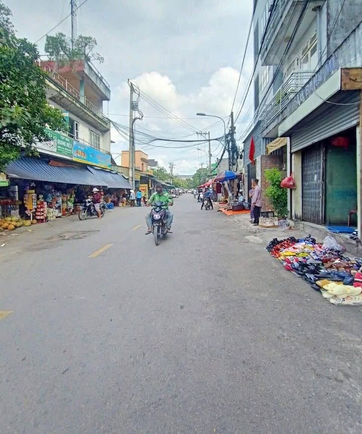 Mặt tiền kinh doanh Thủ Đức 86.7m² giá 7.6 tỷ - Đầu tư sinh lời ngay!