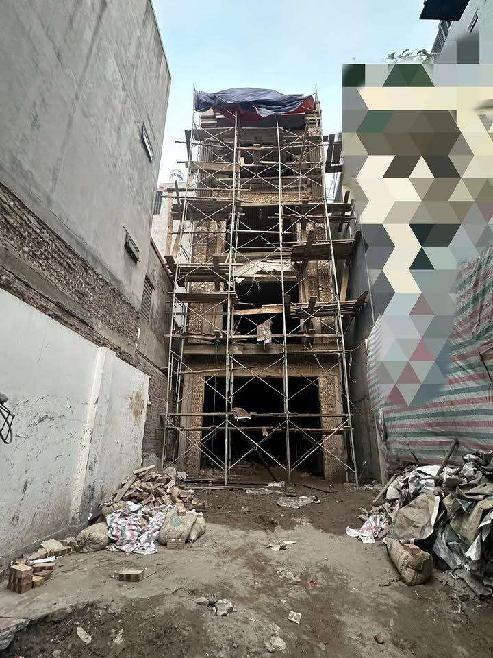 Nhà 4 Tầng Miếu Hai Xã 94m² giá 4.55 tỷ - Ô tô vào tận nhà!