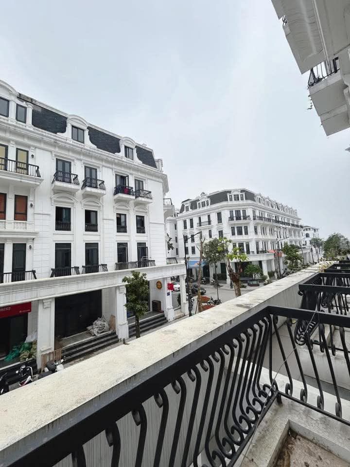 Phòng cho thuê Louis City Đại Mỗ 20m² giá chỉ 3.8 triệu - Không chung chủ, thoải mái giờ giấc!