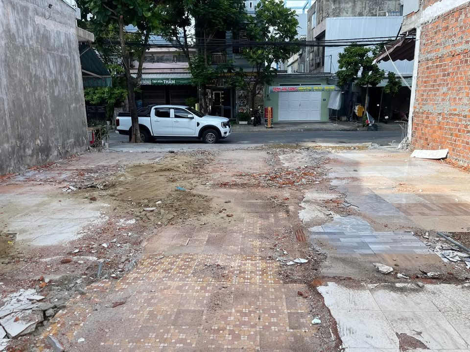 Đất mặt tiền đường Phùng Tá Chu, quận Sơn Trà, 140m² - Kinh doanh đắc địa, gần biển!