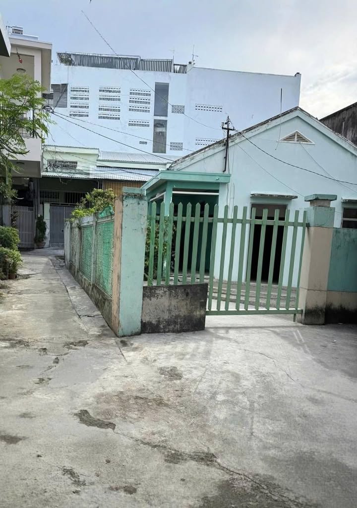 Nhà cấp 4 mặt tiền hẻm Lê Hồng Phong, Nha Trang 145,7m² giá 4,8 tỷ - Cơ hội đầu tư hấp dẫn!