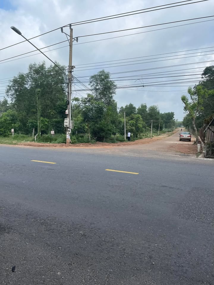 Đất 2 mặt tiền ĐT744, Dầu Tiếng 1288m² - Cơ hội đầu tư hiếm có!