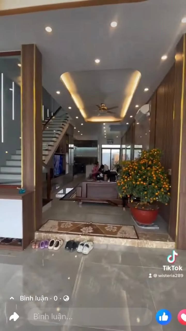 Bán nhà 4 tầng mặt đường Lý Thái Tổ, Châu Sơn 80m² - Nhà đẹp, giá thương lượng!