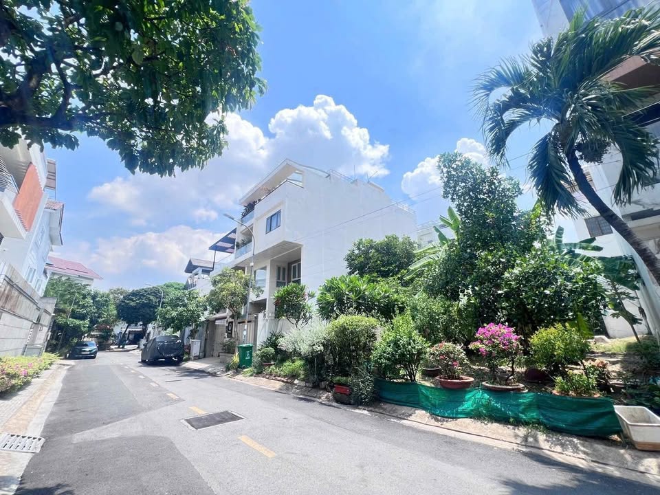 Townhouse KĐT An Phú An Khánh Quận 2 170m² giá 30.6 tỷ - Cơ hội đầu tư hấp dẫn!