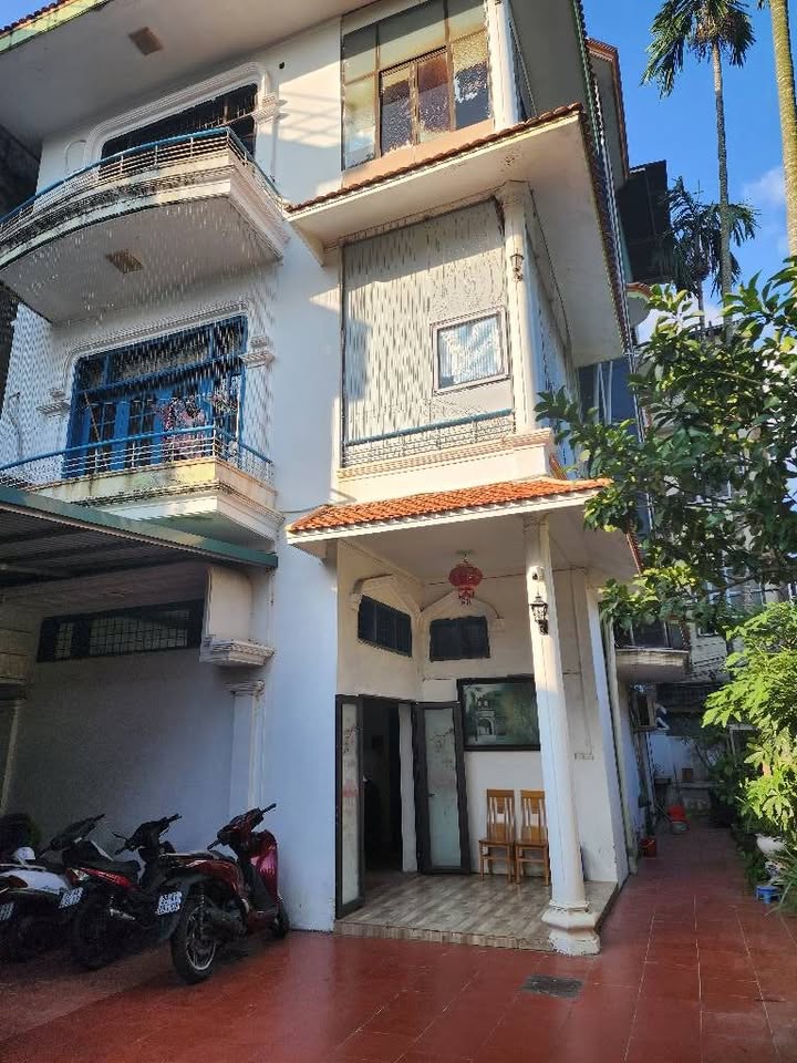 Đất Tân Khai Lĩnh Nam 240m² giá 52.9 tỷ - Ô tô vào tận nhà!