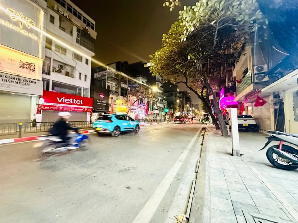 Nhà mặt phố Tôn Đức Thắng, Đống Đa 108m² giá 59.6 tỷ - Kinh doanh sầm uất, vị trí đắc địa!