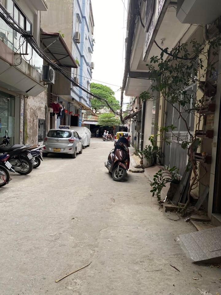 Nhà riêng Lương Khánh Thiện Hoàng Mai 50m² giá 11.2 tỷ - Thiết kế hiện đại, tiện nghi đầy đủ!