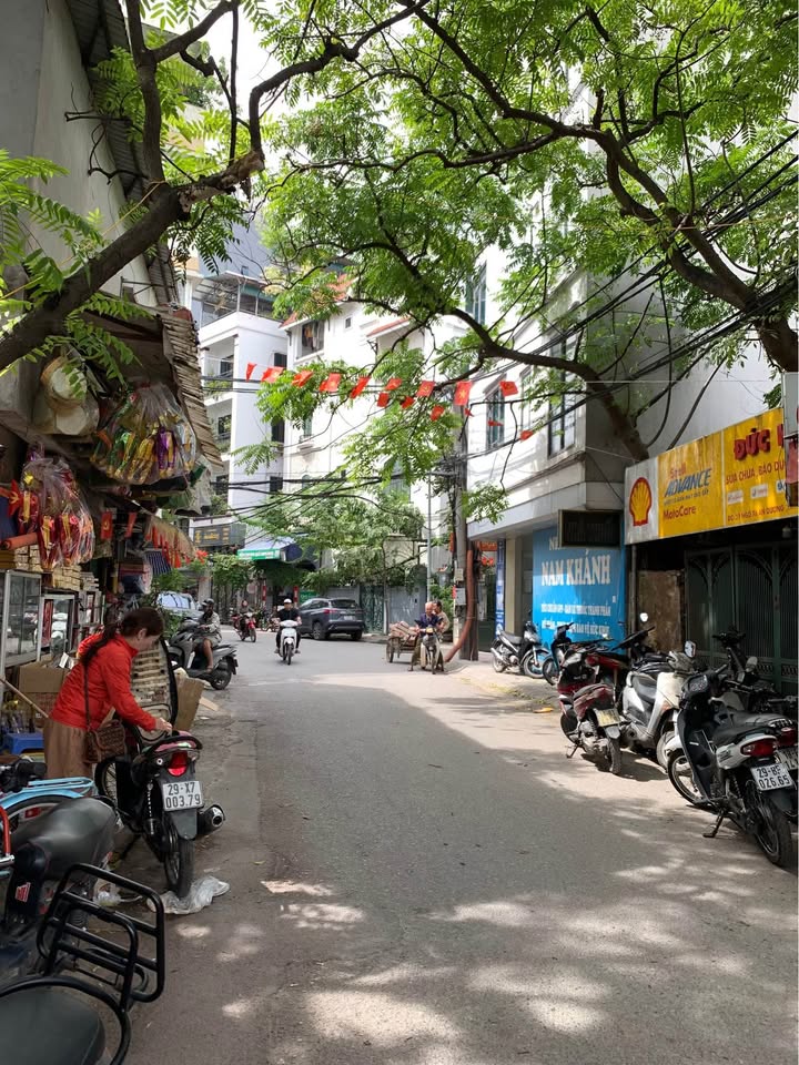 Nhà riêng Tây Hồ 47m² giá 1 tỷ - Lô góc thoáng mát, gần Hồ Trúc Bạch!