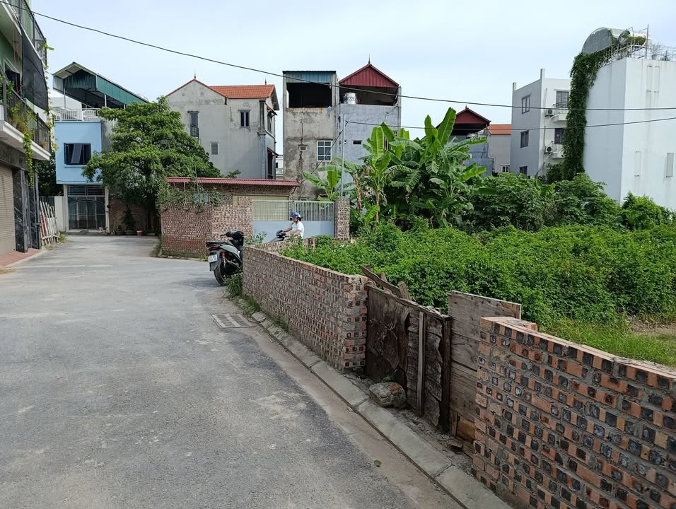 Đất Đặng Xá, Gia Lâm 92m² - Giá thỏa thuận, vị trí đẹp, tiềm năng tăng giá!