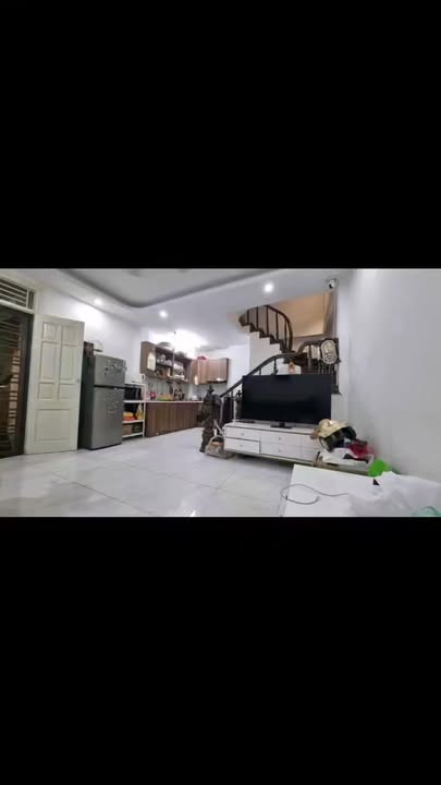 Nhà góc Tân Ấp 33m² giá 7.35 tỷ - Vượng khí, sẵn sàng ở ngay!