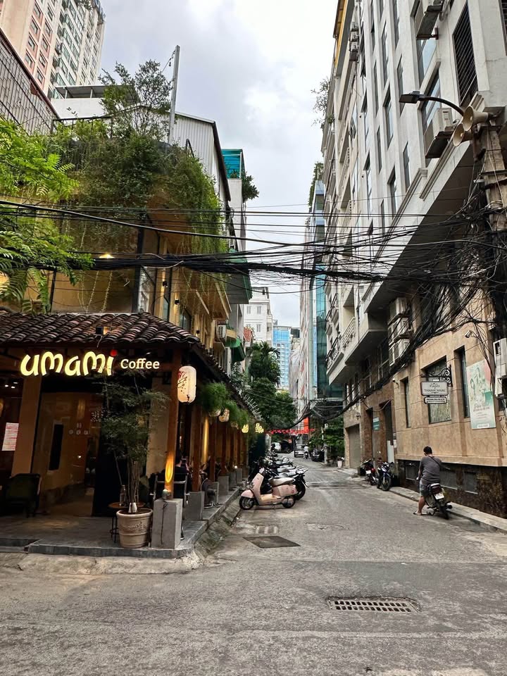 FrontHouse Láng Hạ Đống Đa 80m² giá 30 tỷ - Vị trí đắc địa cho thuê văn phòng!