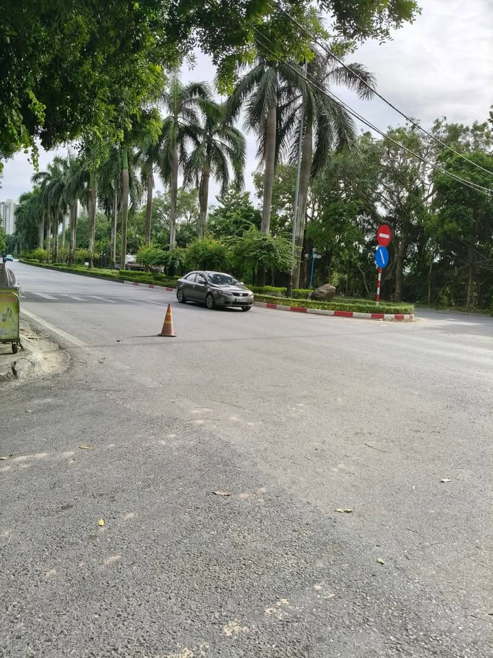 Nhà 2 tầng Đa Tốn, Gia Lâm 50m² giá 5 tỷ - Sổ đỏ vuông đẹp, gần chợ