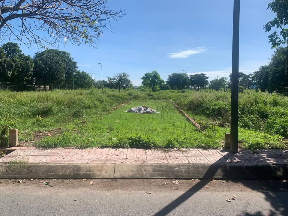 Bán đất Tân Phú Trung 132,8m² giá 1,5 tỷ - Sổ hồng riêng, đường ô tô!