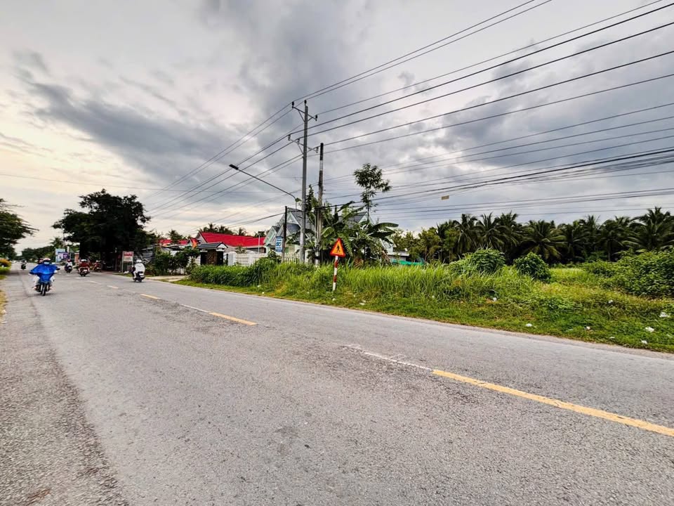 Đất mặt tiền Quốc Lộ 57C phường An Hội 939m² giá 4.57 tỷ - Cơ hội đầu tư hấp dẫn!