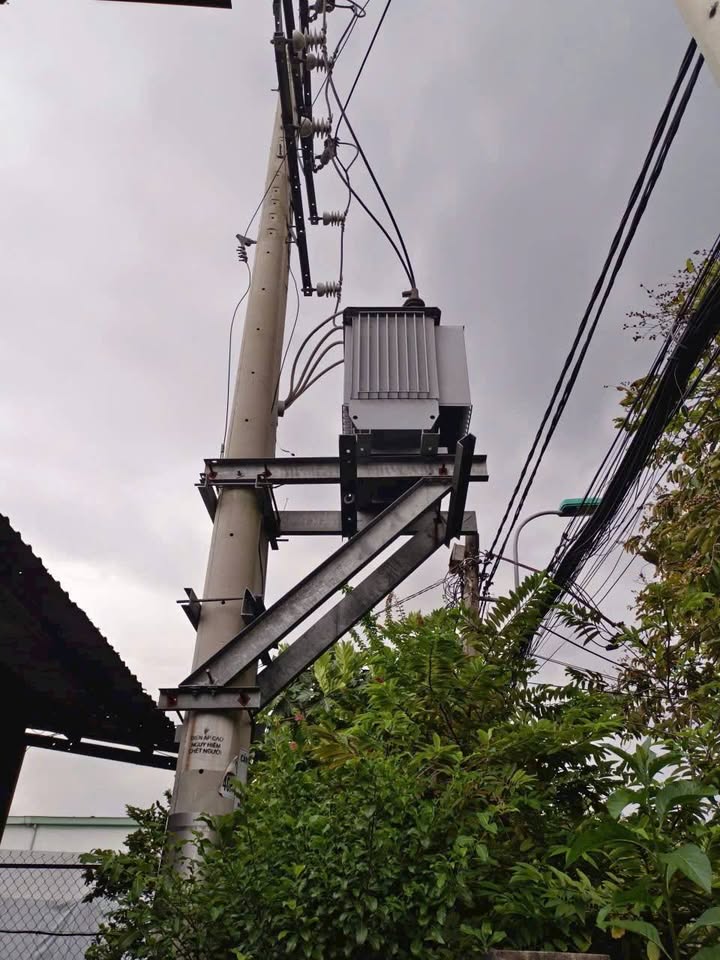 Cho thuê kho xưởng 700m² tại vòng xoay Trần Văn Giàu - Giá chỉ 40 triệu/tháng!