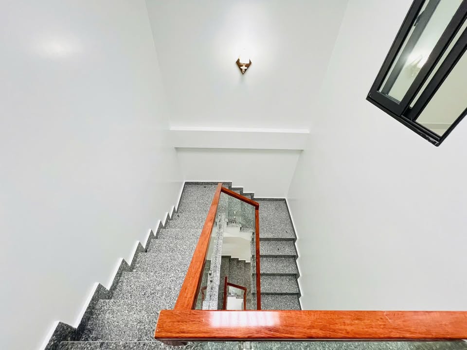 Nhà 3 tầng độc lập Đằng Hải 54m² giá 2.98 tỷ - Sẵn sàng ở ngay!