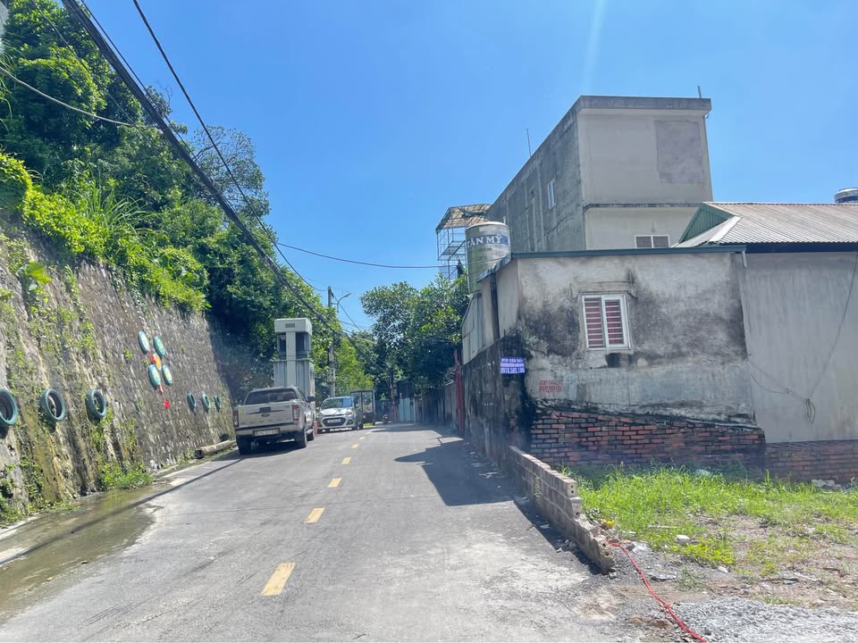 Nhà đẹp ngõ 16 đường Cao Xanh 55m² giá 2.2 tỷ - Ô tô vào tận cửa!