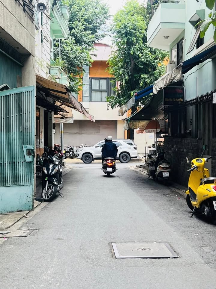 Nhà phố góc 2 mặt tiền Nguyễn Thái Bình, Tân Bình 54m² - Sẵn sàng vào ở!