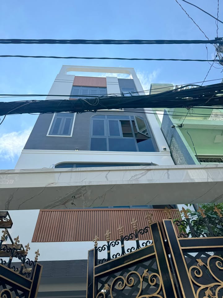 Nhà cho thuê mới 100% Lê Hồng Phong, Q.10 - Thiết kế hiện đại, kinh doanh ngay!