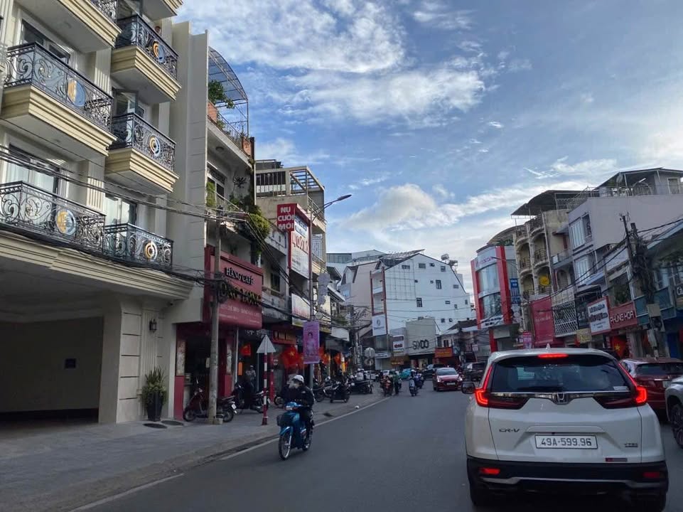 Đất đẹp Đà Lạt 108.88m² giá 6.5 tỷ - Kinh doanh sầm uất ngay trung tâm!