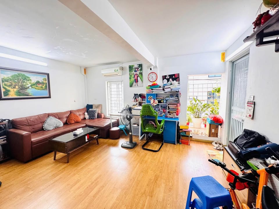 Bán căn hộ Tập thể Văn Chương 43m² giá 4.86 tỷ - Ô tô tải đỗ cửa, thoáng mát!