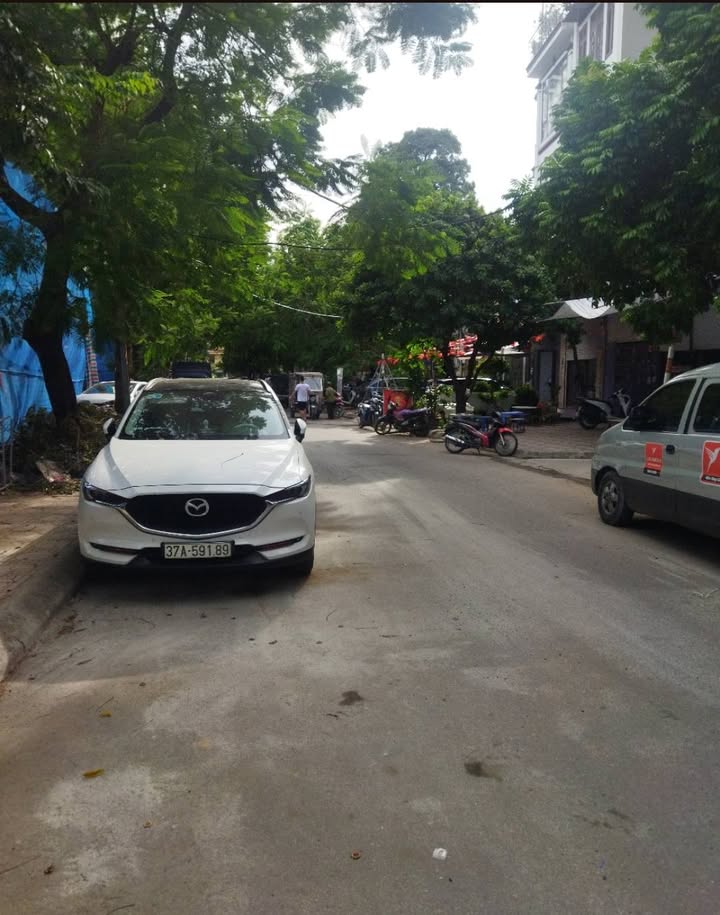 Nhà phố Khương Đình 50m² giá 6 tỷ - Vị trí đắc địa, giao dịch ngay!