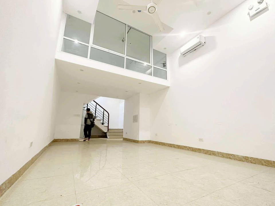 Shophouse cho thuê tại tòa Rv, khu chung cư Eurowindow Đông Hội 120m² - Giá 16 triệu/tháng!