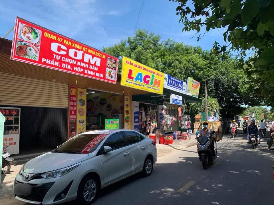 Cho thuê mặt bằng mặt tiền Vạn Xuân, TP Huế 120m² - Giá chỉ 5 triệu/tháng!