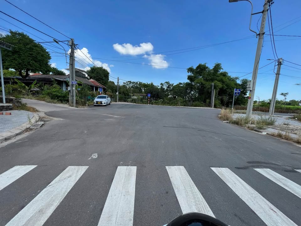 Đất chính chủ Kiệt Nguyễn Thị Định, Thủy Xuân 96m² giá 1.7 tỷ - Đường ô tô vào tận nơi!