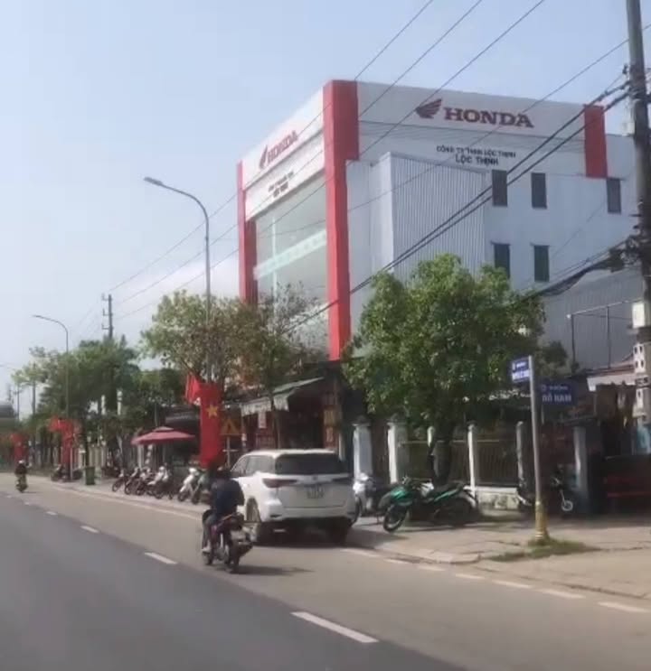 Bán nhà mặt tiền Nguyễn Tất Thành - Phú Bài, 145m² giá 6 tỷ - Đầu tư kinh doanh sinh lời!