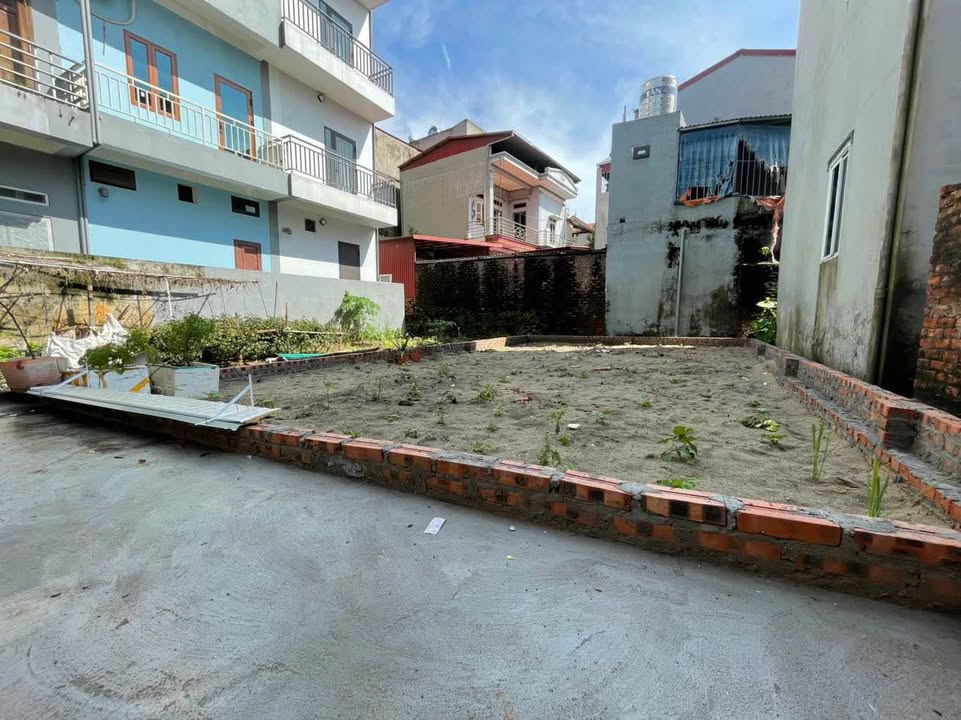 Đất nền 55m² Nam Hồng giá thỏa thuận - Tiện ích đầy đủ, sát trường học!