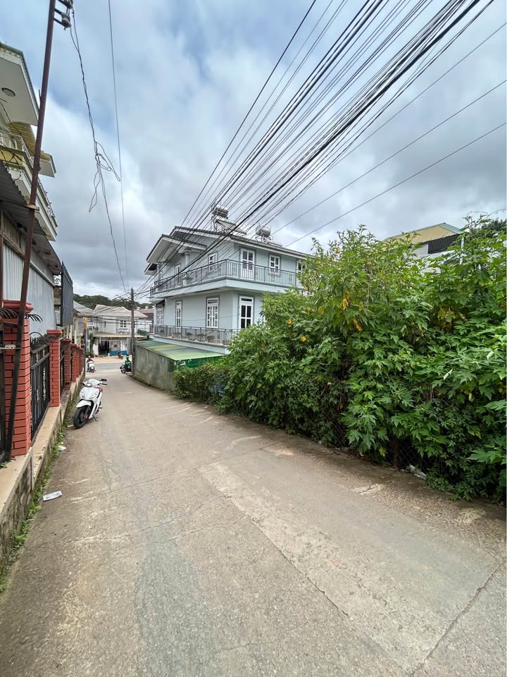 Đất phân quyền tại Đà Lạt 60m² giá 2.3 tỷ - Đường ô tô thuận tiện!