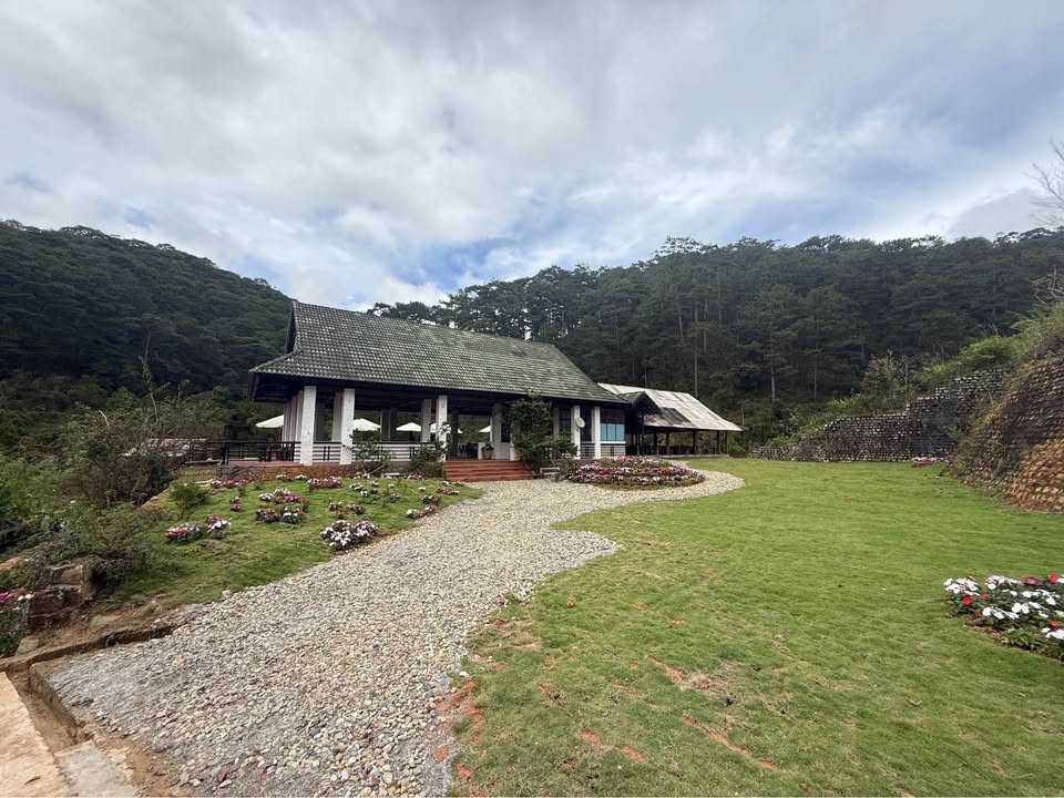 Farm Đà Lạt 20.000m² giá 110 tỷ - Tổ hợp villa sân vườn tuyệt đẹp!