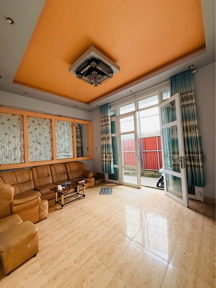 Nhà Bạch Đằng, Phường 7, Đà Lạt 75m² giá 2.35 tỷ - Thiết kế kiên cố, sẵn sàng ở ngay!